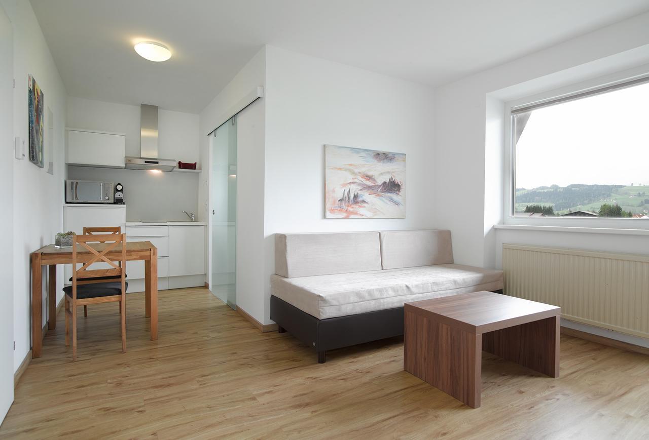 Aparthotel Fuerst Уиндишгарстен Екстериор снимка